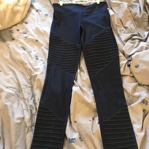 Denim Moto Jeggings NWT Size Med 8-10